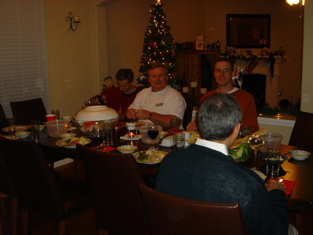 2004/12(Dec)/09(Christmas-Day)/1024x768_2004-12-25 18-31-36.JPG